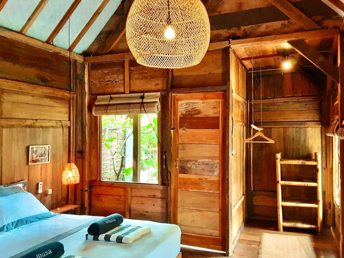 Musa Bintang Villas And Bungalows Gili Air Esterno foto
