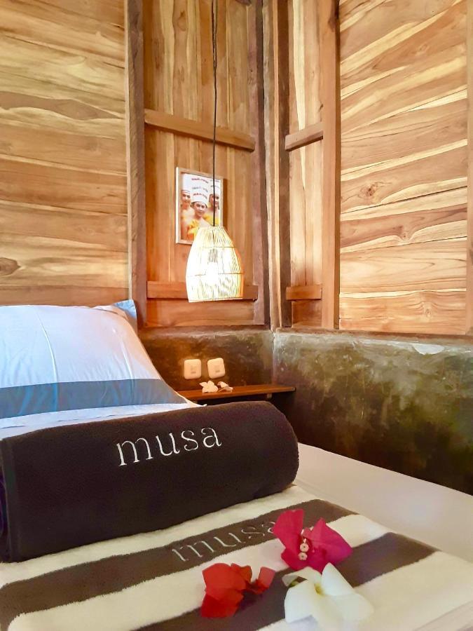 Musa Bintang Villas And Bungalows Gili Air Esterno foto