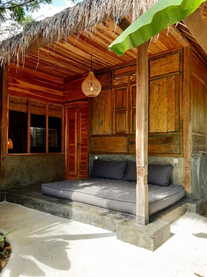 Musa Bintang Villas And Bungalows Gili Air Esterno foto
