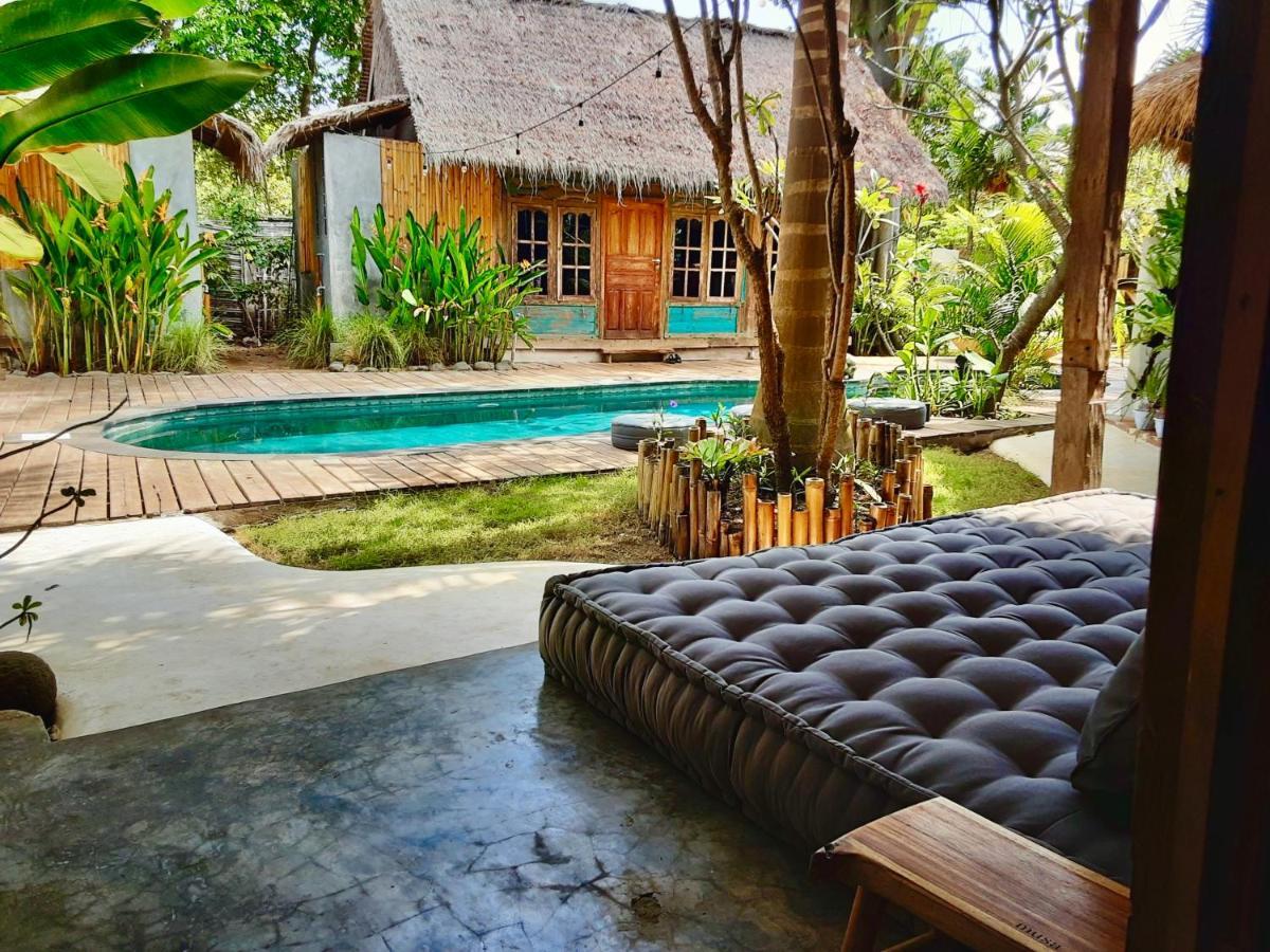 Musa Bintang Villas And Bungalows Gili Air Esterno foto