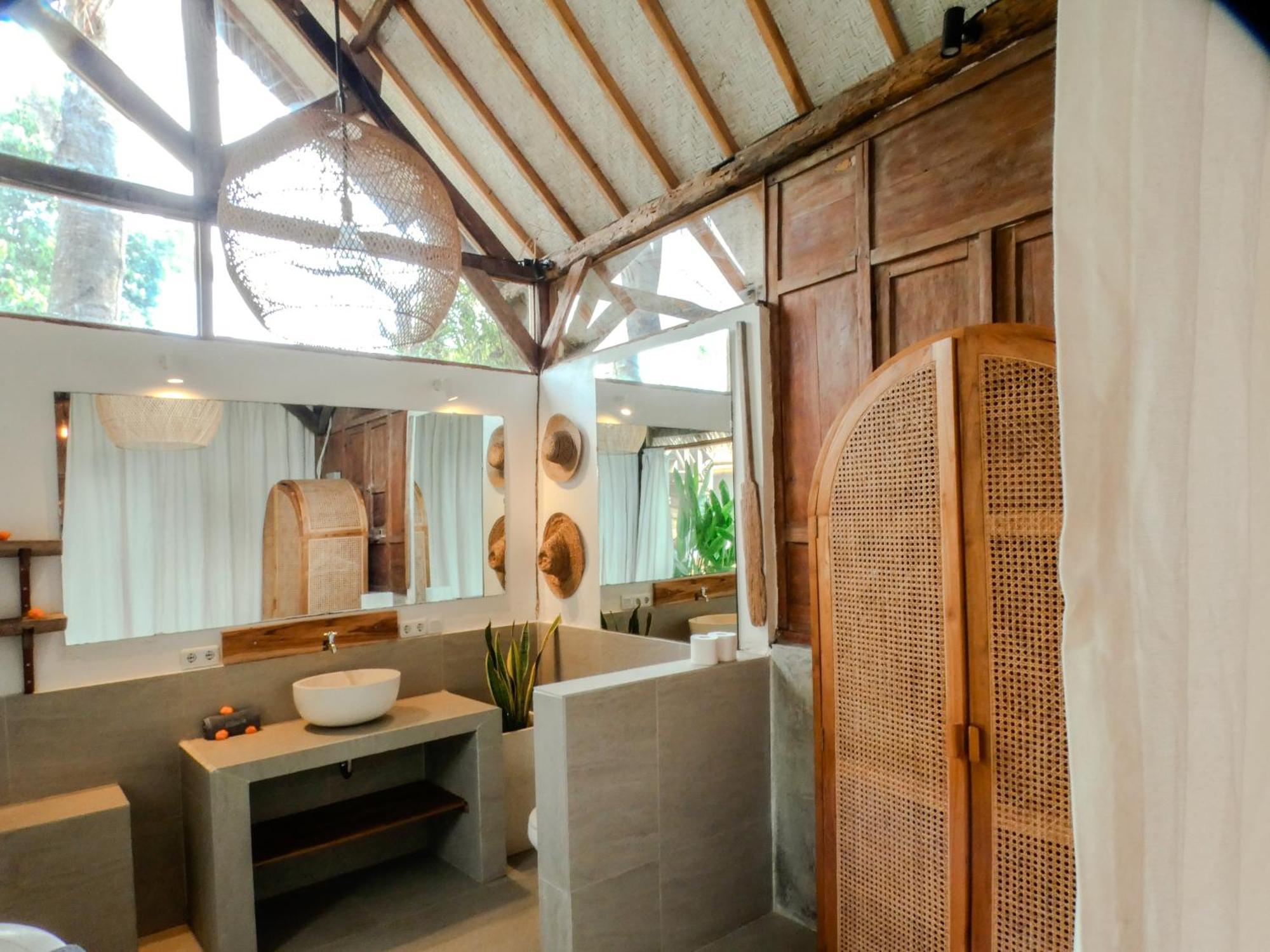 Musa Bintang Villas And Bungalows Gili Air Esterno foto