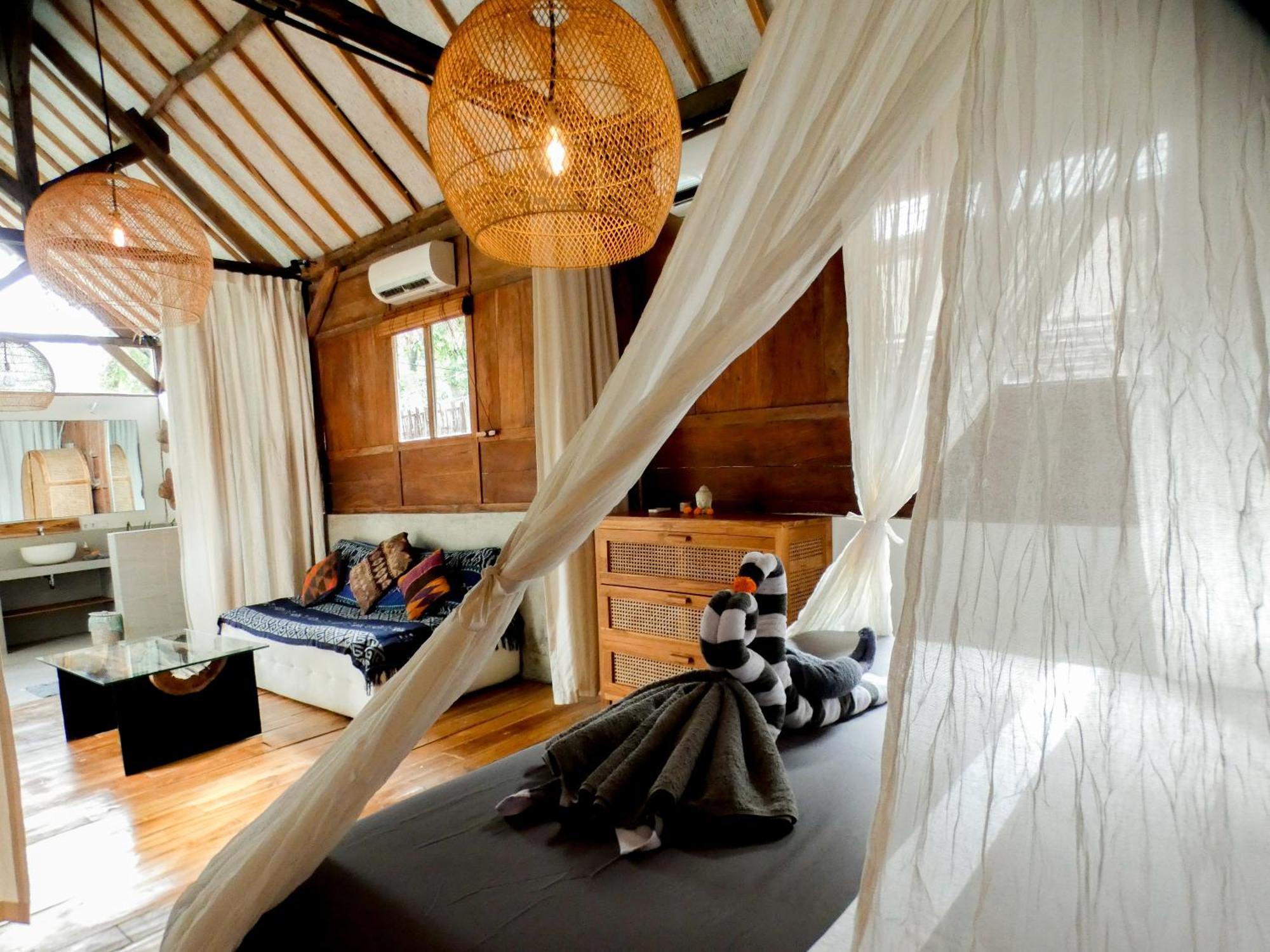 Musa Bintang Villas And Bungalows Gili Air Esterno foto