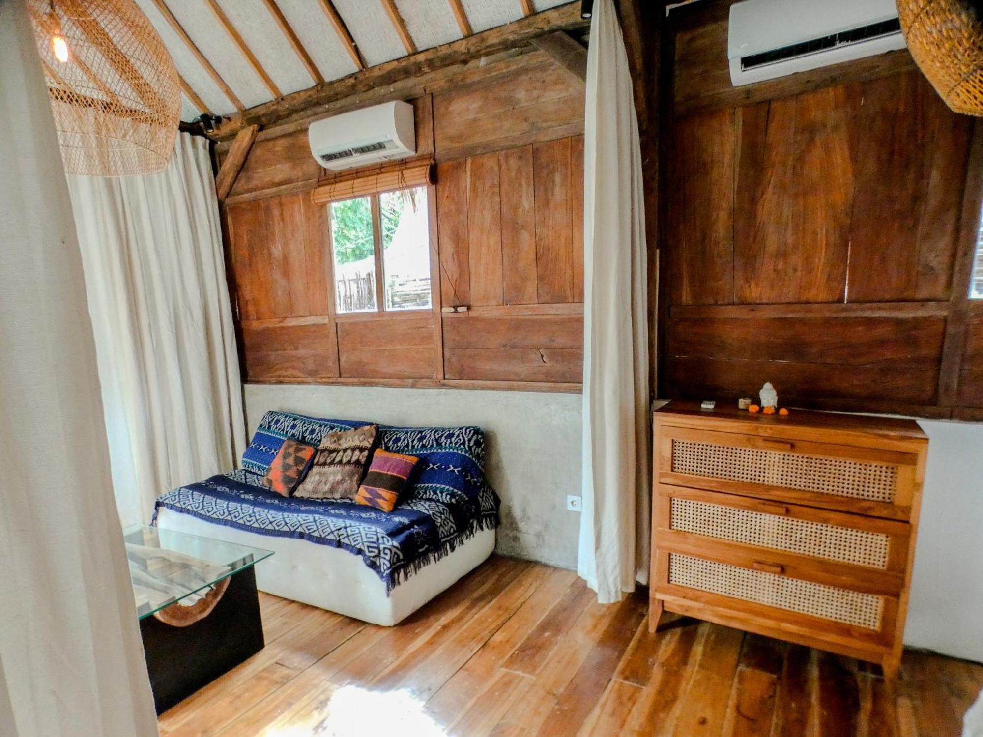 Musa Bintang Villas And Bungalows Gili Air Esterno foto